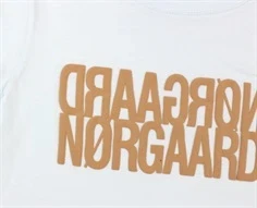 Mads Nørgaard t-shirt Tuvina spa retreat